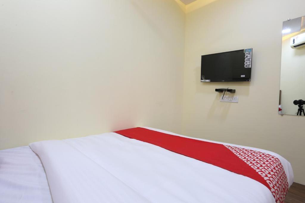 Hotel Indigo Inn Mumbai Bagian luar foto